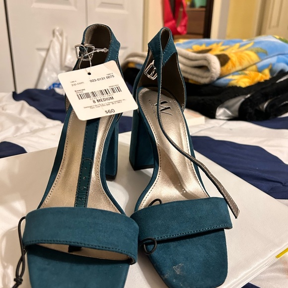 Windsor Forest Green high heels ! - Picture 3 of 5